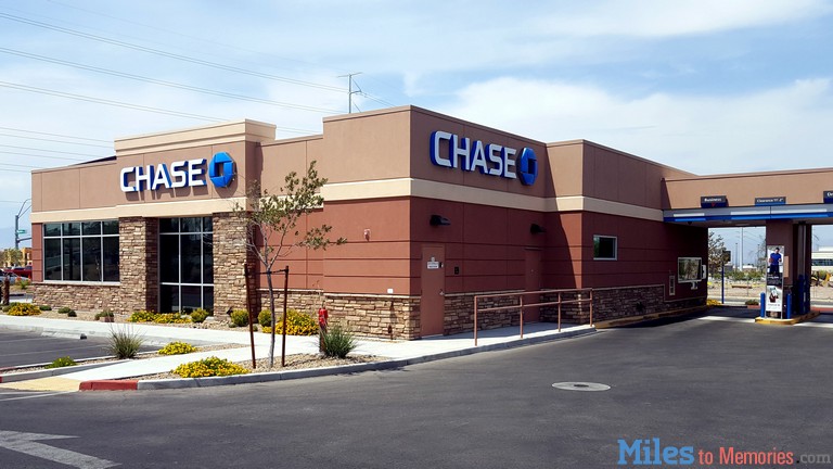 Get a $300 Bonus From Chase When You Open Checking Account Online - Miles to Memories