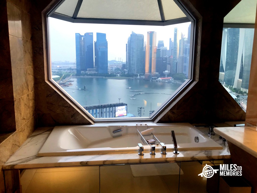 Ritz Carlton Millenia Singapore Review