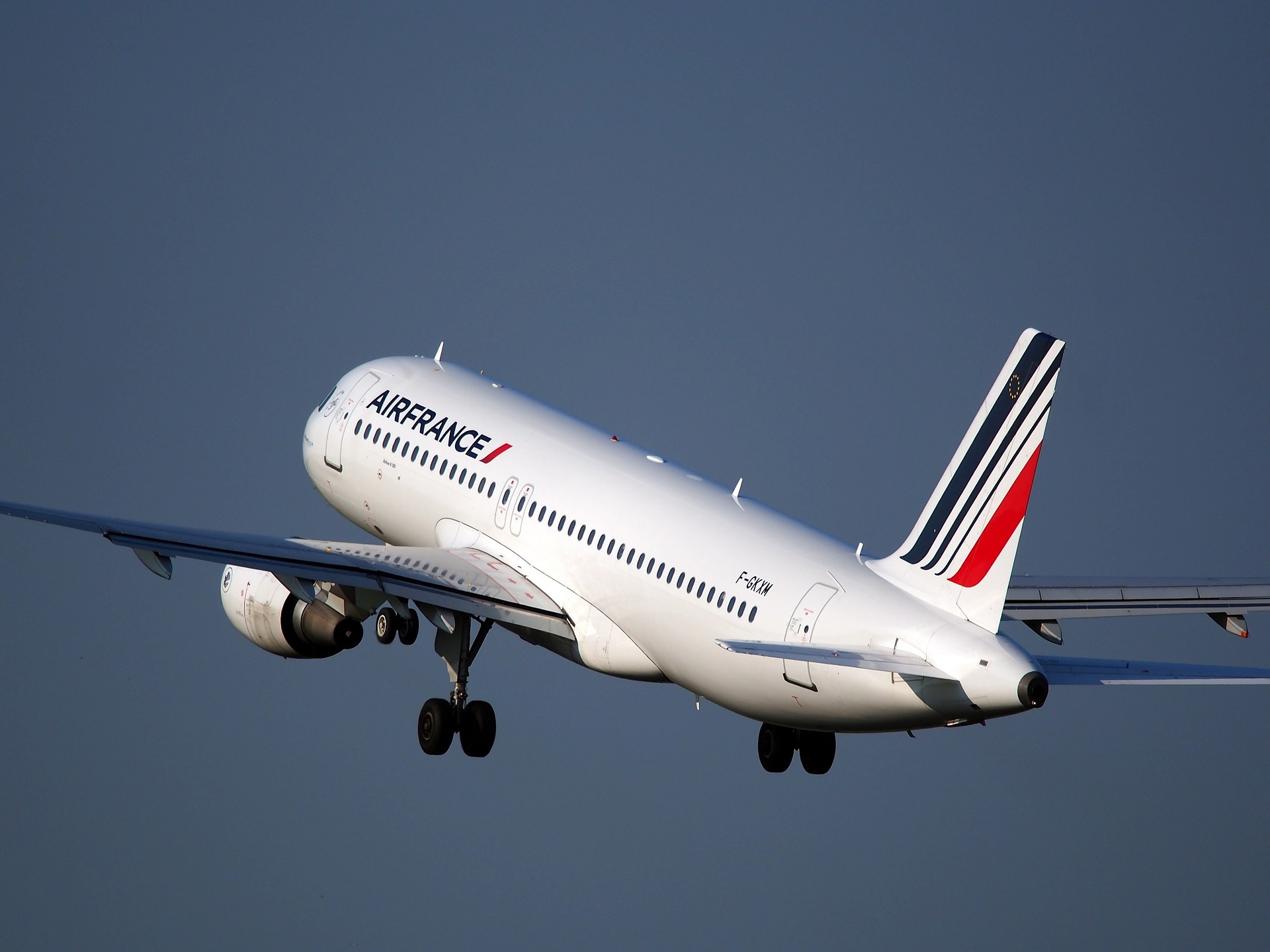 Air France can Transfer Points to Someone Else