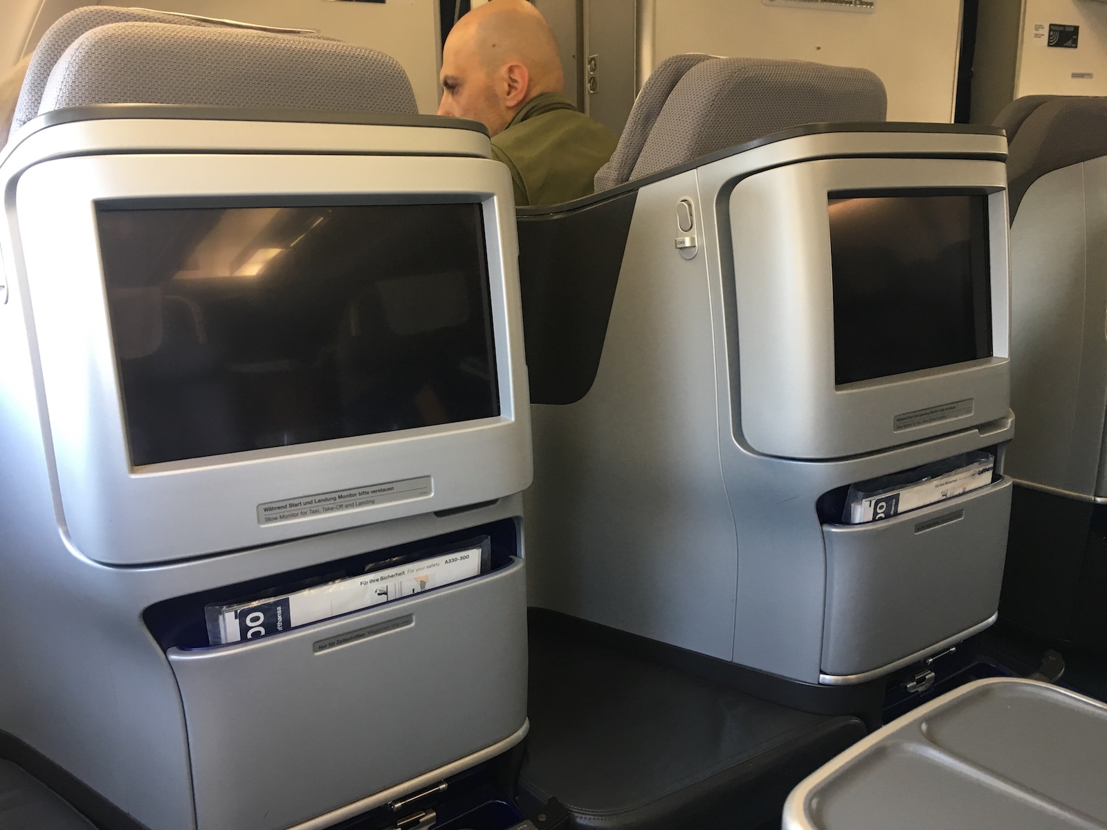 Minimal storage in business class seats
