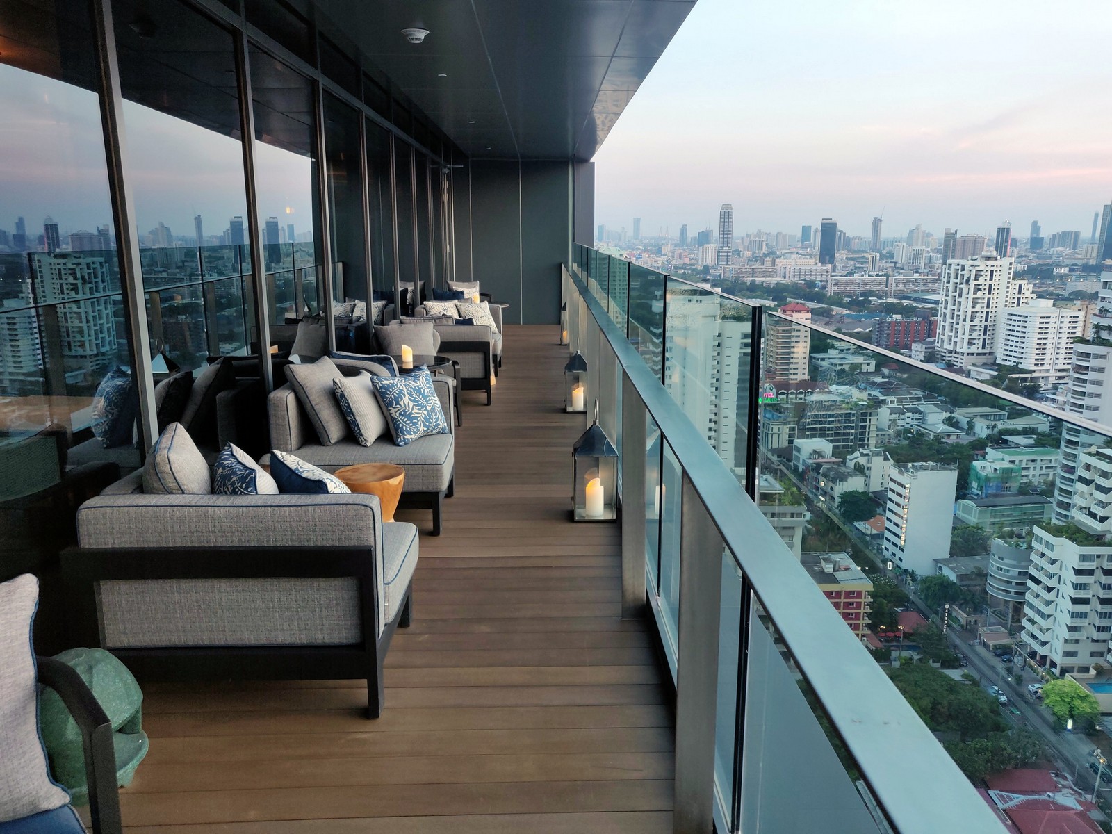 hyatt regency bangkok review club lounge view